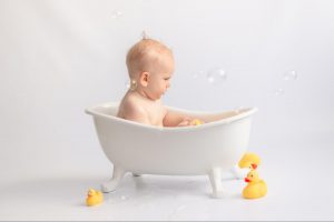 入浴剤は何歳から使える？赤ちゃんに使うメリットや注意点を紹介
