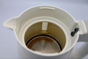 電気ポットの掃除方法は？汚れをきれいに落とすコツや注意点を紹介