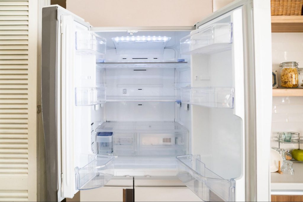 冷蔵庫の脱臭剤の正しい置き場所は？効果を高めるポイントを紹介