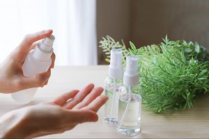 除菌と消毒の違いは？正しい意味とアイテム選びのポイントを紹介